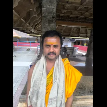 ರಾಮಚಂದ್ರ ಮಹಾಬಳೇಶ್ವರ ಭಟ್. (ಸಹಾಯಕ ಅರ್ಚಕರು) ಶ್ರೀ ಭಗಂಡೇಶ್ವರ ದೇವಾಲಯ.