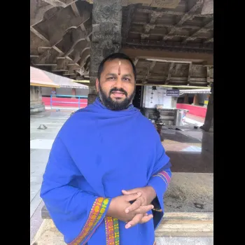 ವಿಕ್ರಮ್. ವಿ. (ಸಹಾಯಕ ಅರ್ಚಕರು)  ಶ್ರೀ ಭಗಂಡೇಶ್ವರ ದೇವಾಲಯ.